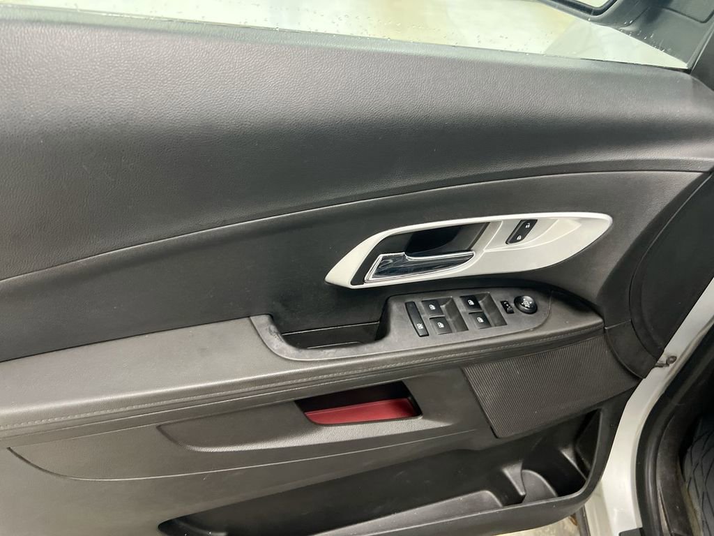 Used 2012 Chevrolet Equinox LS image 19