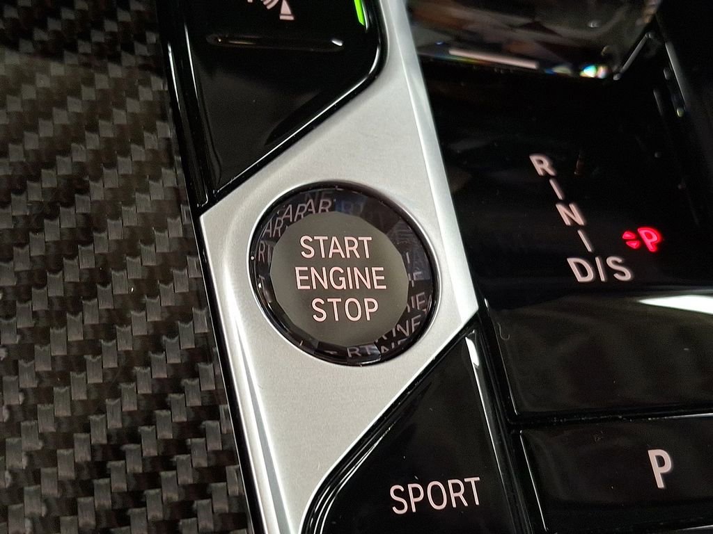 Used 2025 BMW X7 M60i image 21