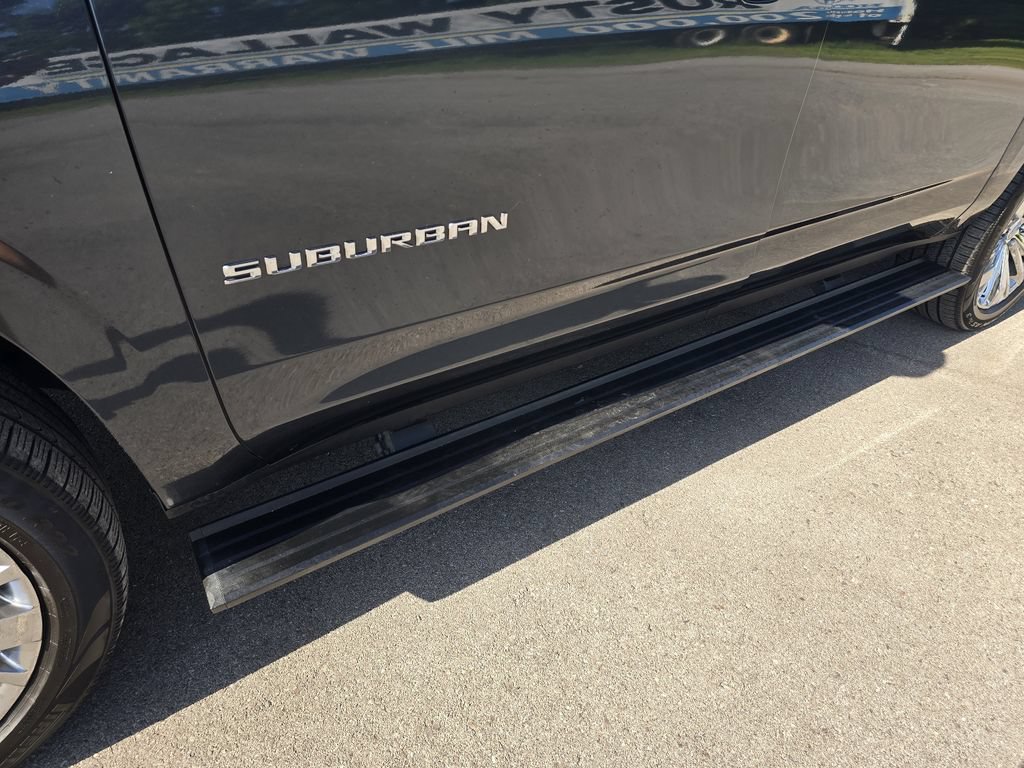 Used 2021 Chevrolet Suburban High Country w/ Premium Package AWD/4WD image 11