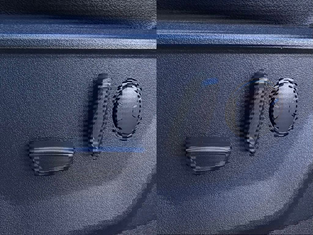 New 2026 Ford F250 Lariat w/ Black Appearance Package image 35