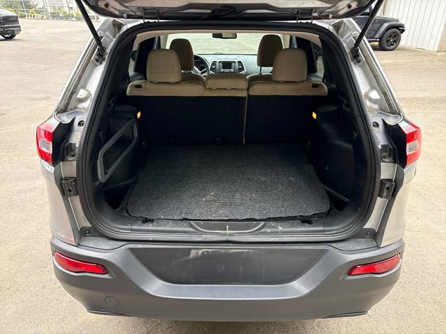 Used 2017 Jeep Cherokee Sport AWD/4WD image 13