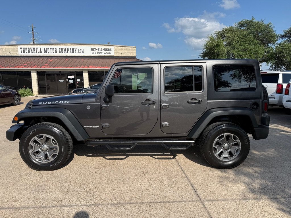 Used 2018 Jeep Wrangler Unlimited Rubicon w/ Connectivity Group AWD/4WD image 4