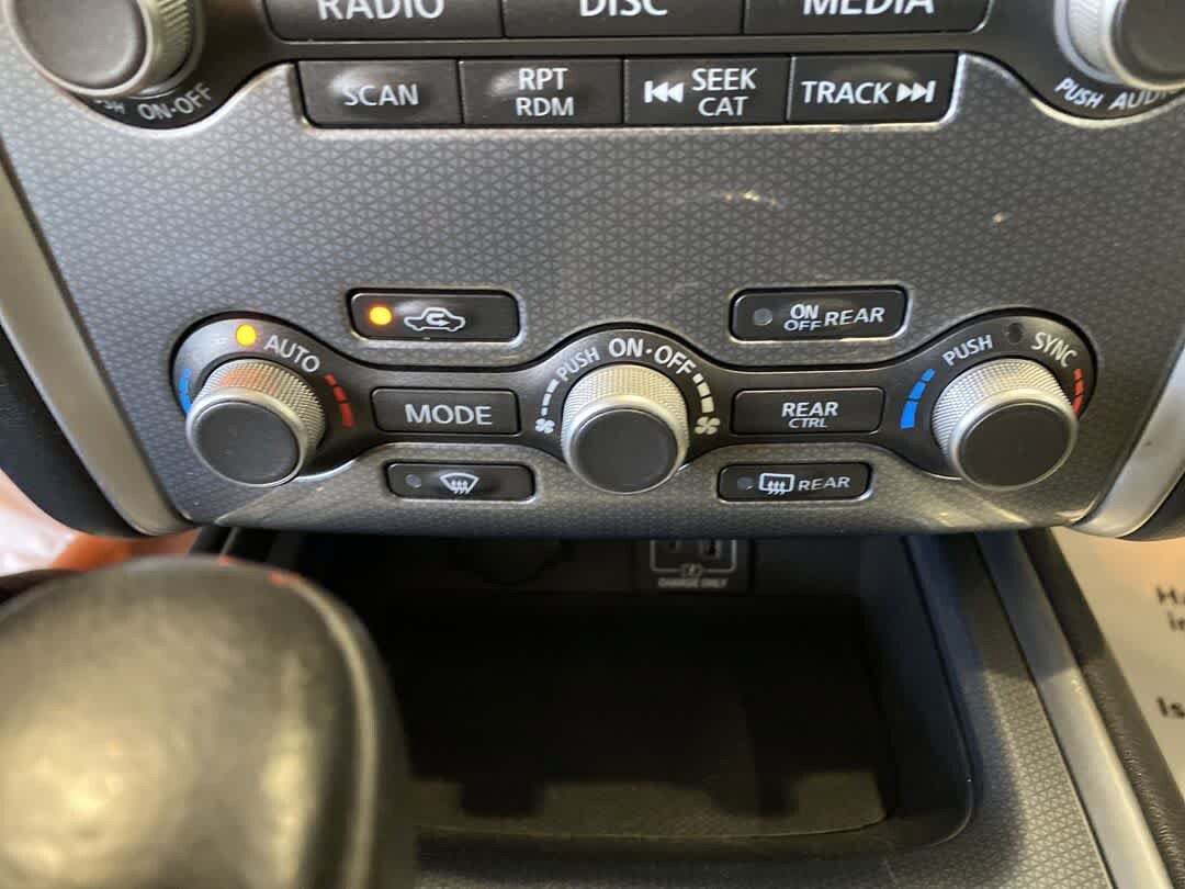 Used 2019 Nissan Pathfinder SL AWD/4WD image 22