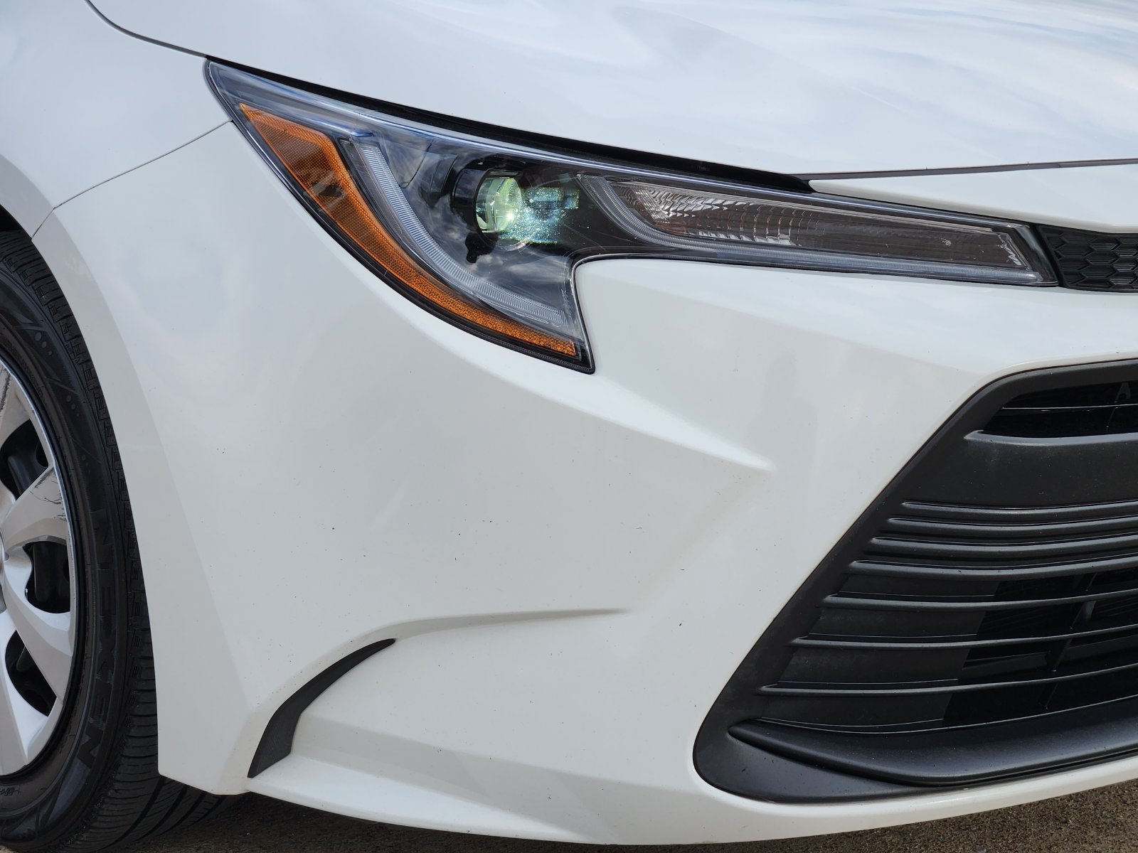 Used 2024 Toyota Corolla LE FWD image 9