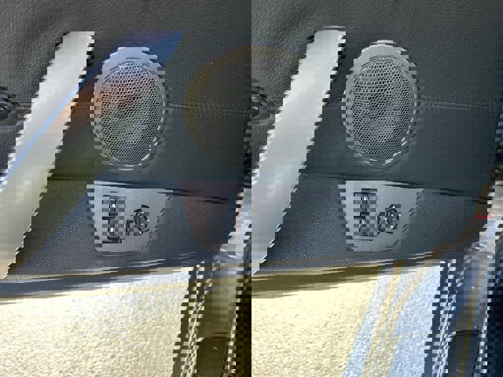 Used 2003 BMW Z4 3.0i image 4