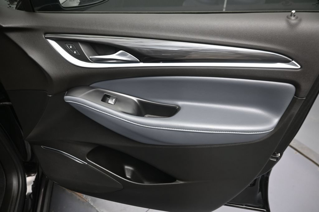 Used 2022 Buick Enclave Essence w/ LPO, Floor Liner Package AWD/4WD image 32