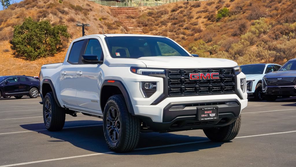 Used 2025 GMC Canyon Elevation image 6
