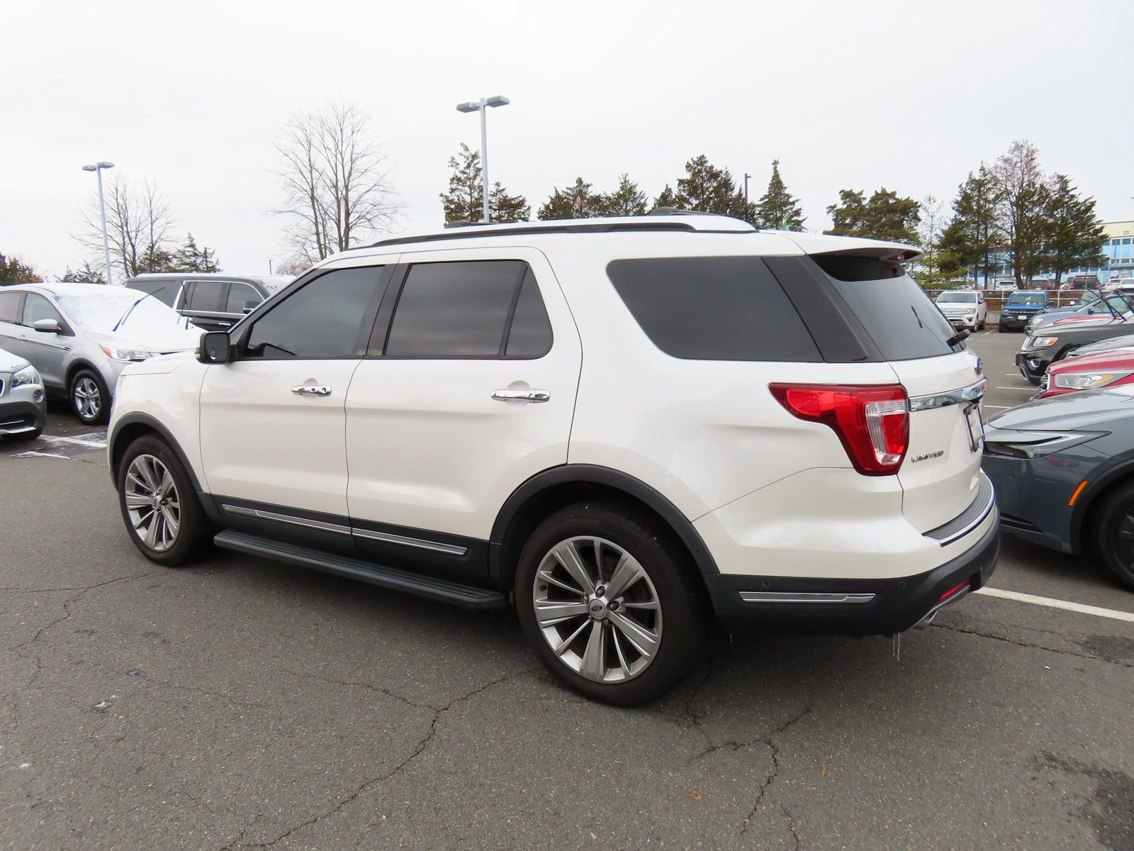 Used 2018 Ford Explorer Limited w/ Equipment Group 301A image 5