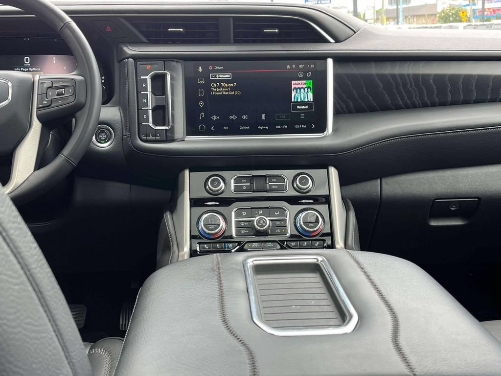 Certified 2023 GMC Yukon Denali AWD/4WD image 13