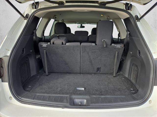 Used 2018 Nissan Pathfinder SV image 6