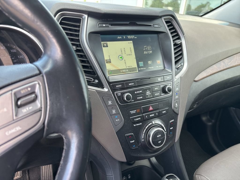 Used 2017 Hyundai Santa Fe Limited AWD/4WD image 9