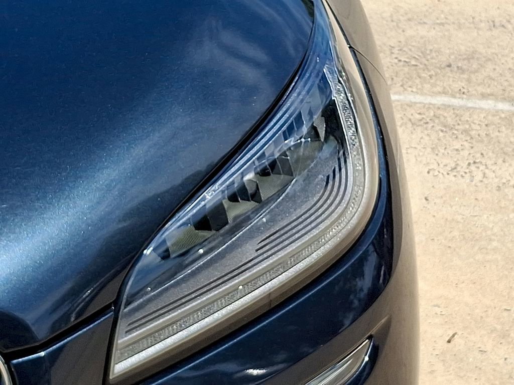 Used 2021 Lincoln Corsair Reserve w/ Equipment Group 201A image 9