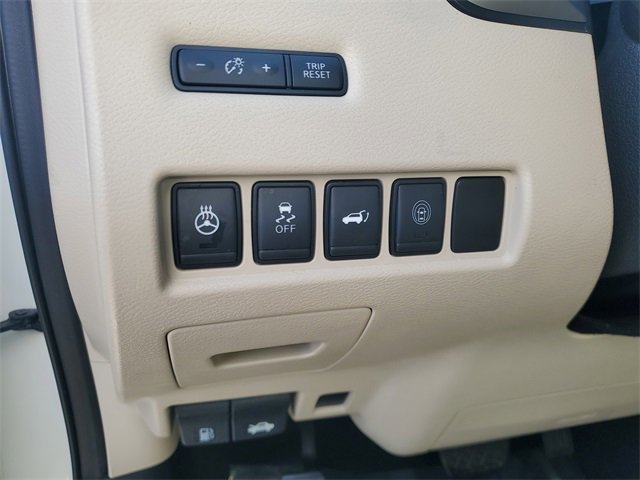 Used 2020 Nissan Murano SL w/ Moonroof Package image 9