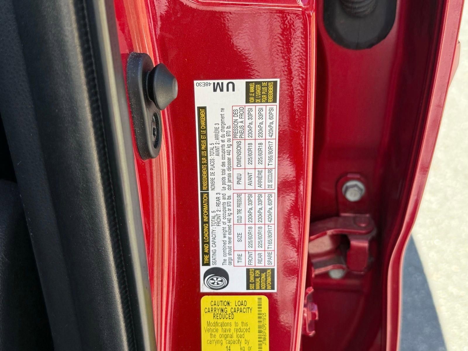 Used 2023 Toyota RAV4 SE w/ Weather & Moonroof Package image 74