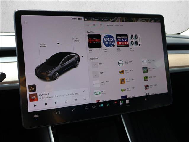 Used 2018 Tesla Model 3 Long Range RWD image 16
