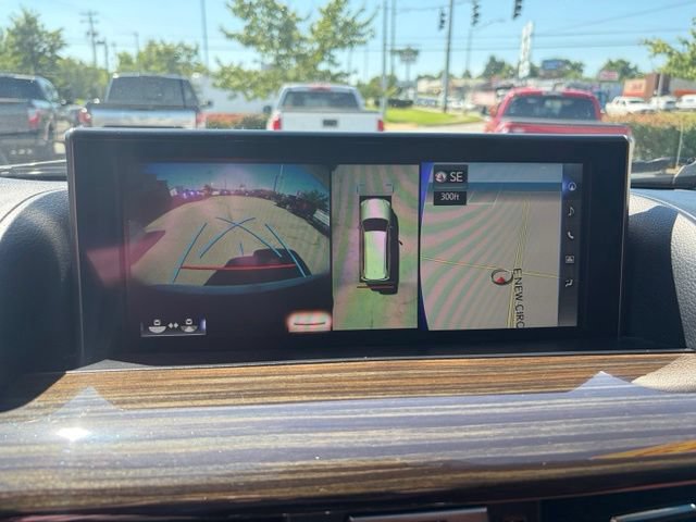 Used 2019 Lexus LX 570 4WD w/ Luxury Package image 27