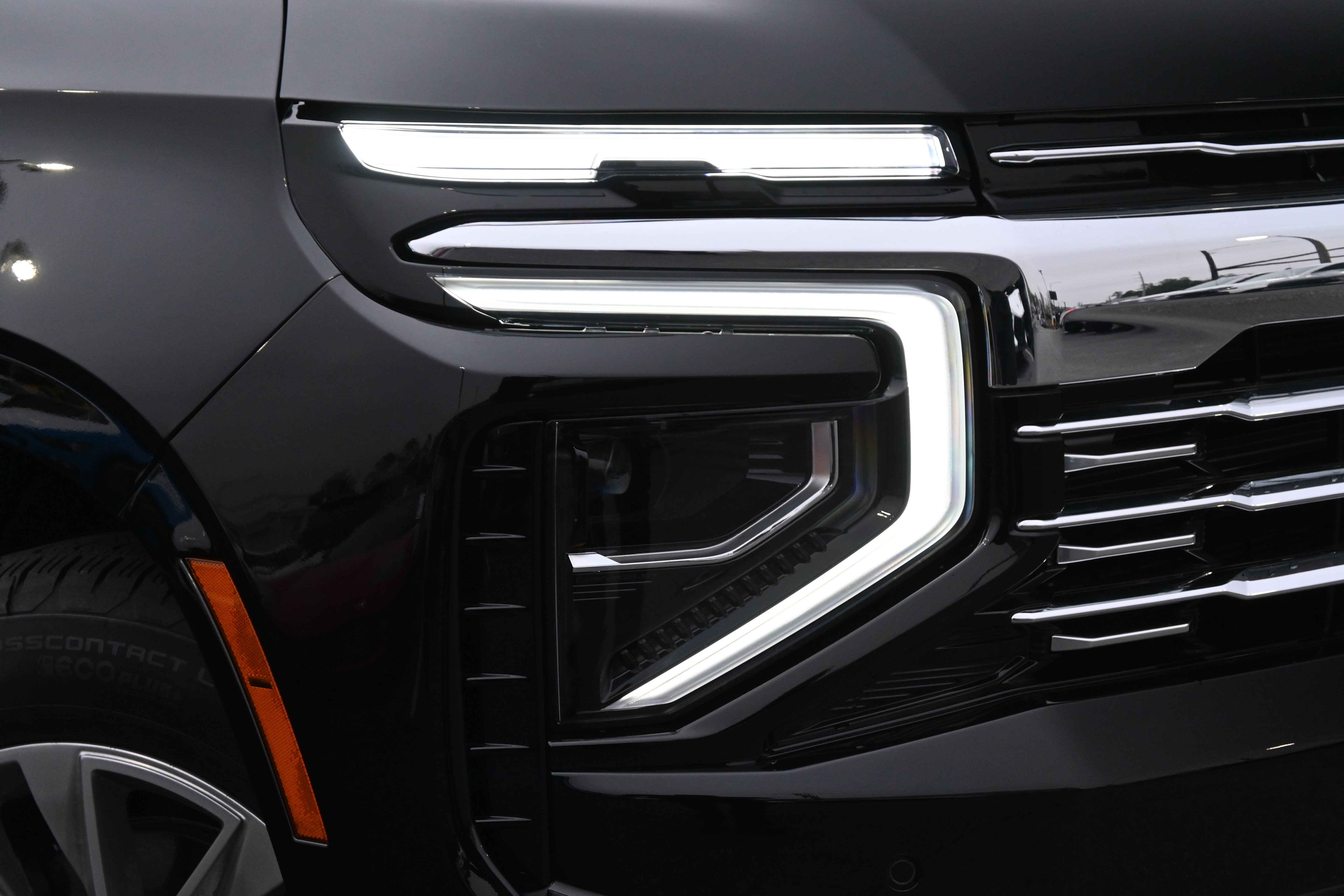 Used 2025 Chevrolet Tahoe Premier w/ Sun And Tow Package image 13