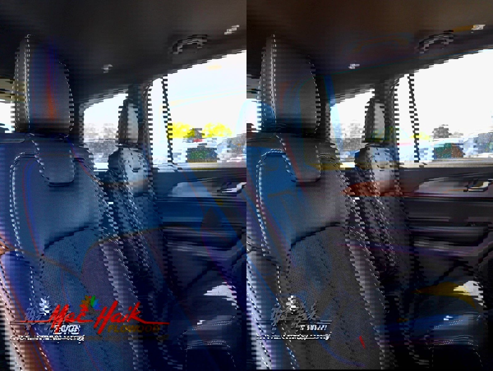 Used 2025 Jeep Grand Cherokee L Altitude image 10