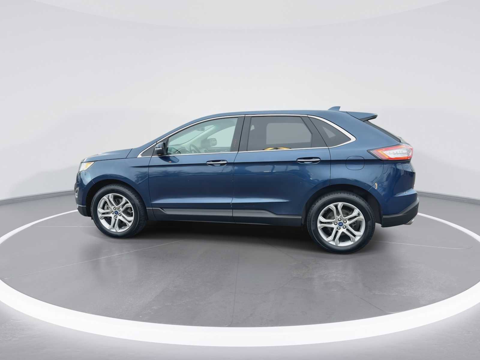 Used 2017 Ford Edge Titanium w/ Equipment Group 301A image 5