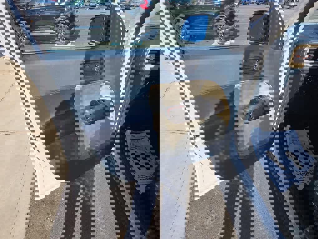 Used 2025 Ford Maverick Lariat w/ 4K Tow Package image 27