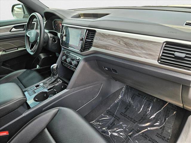 Used 2022 Volkswagen Atlas Cross Sport SE image 21