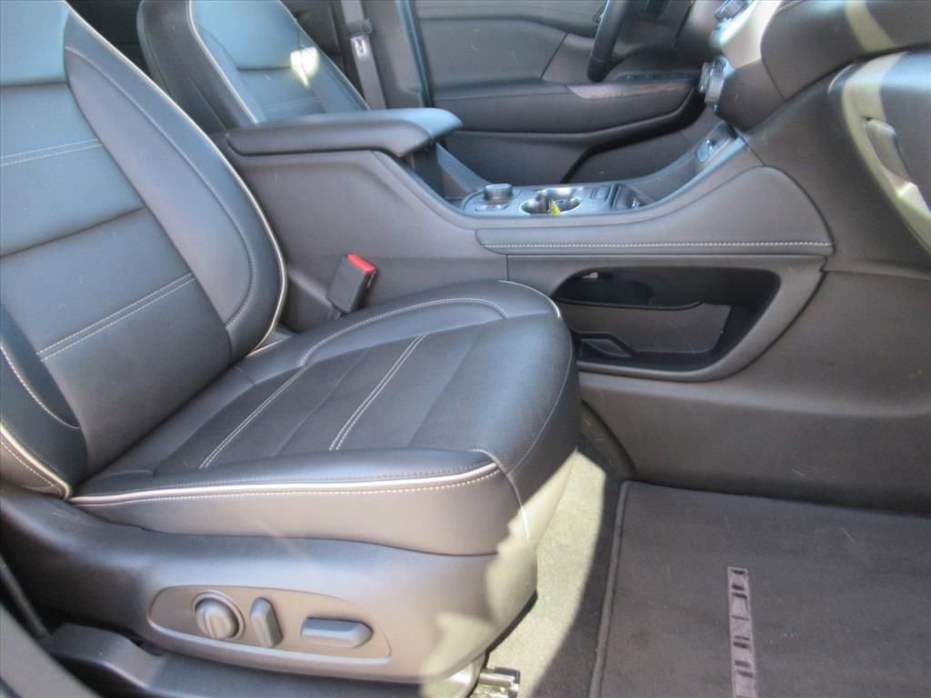 Certified 2023 GMC Acadia Denali w/ Denali Ultimate Package image 9