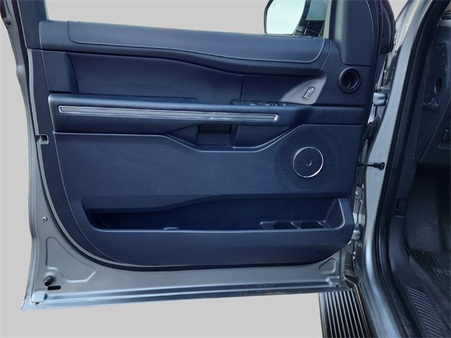 Used 2024 Ford Expedition XLT image 24
