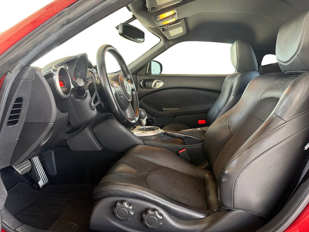 Used 2014 Nissan 370Z Touring w/ Sport Package RWD image 10