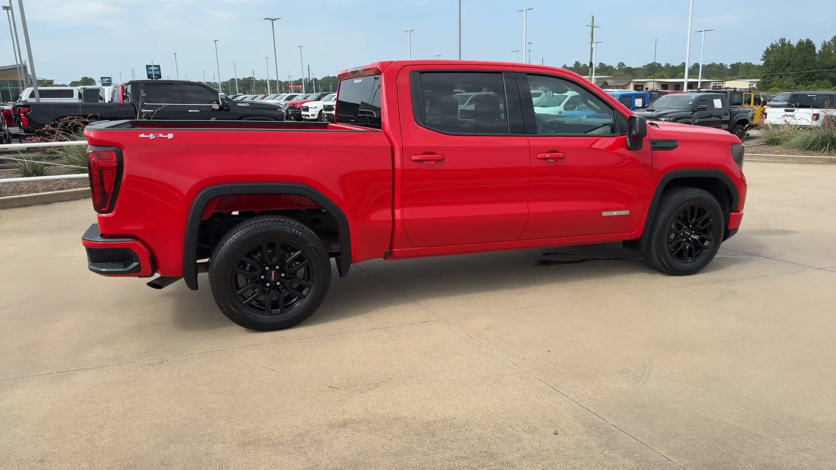 Used 2024 GMC Sierra 1500 Elevation AWD/4WD image 8