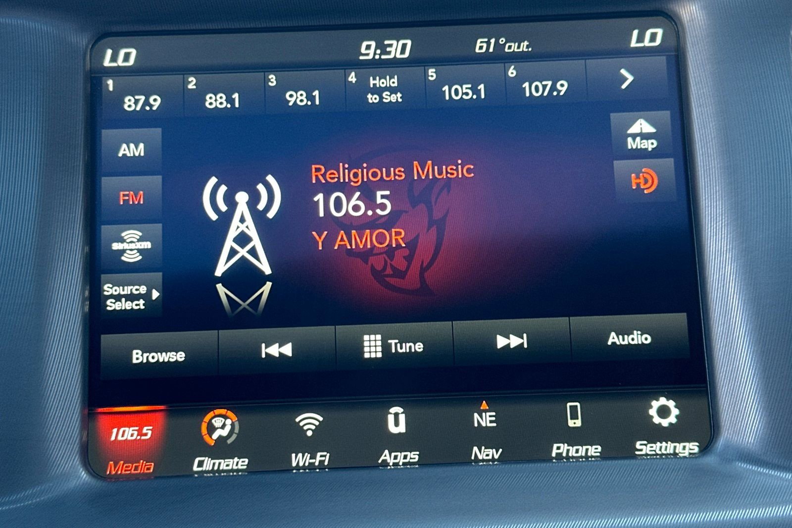 Used 2022 Dodge Charger R/T w/ Harman/Kardon Audio Group image 21