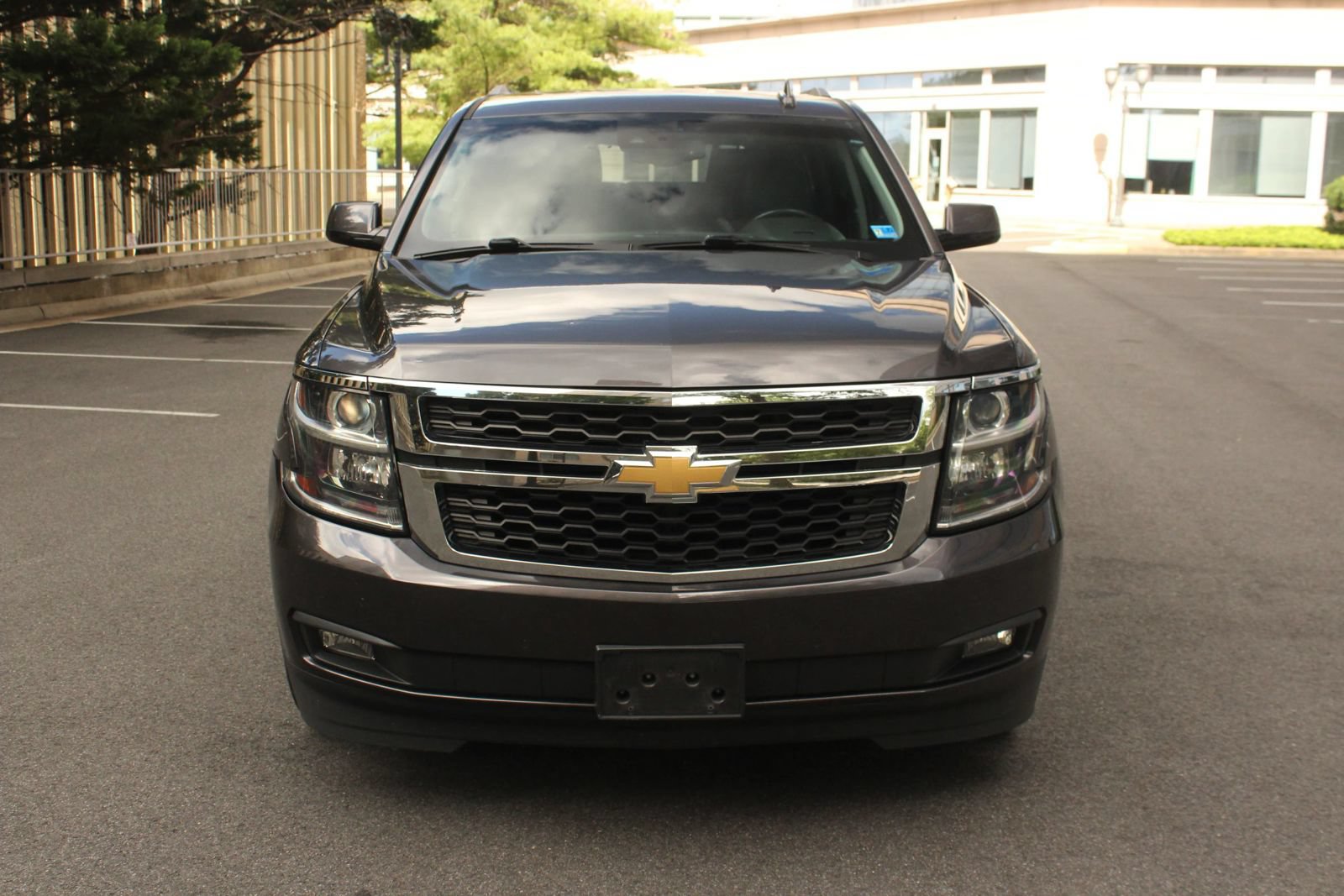 Used 2018 Chevrolet Suburban LT AWD/4WD image 3