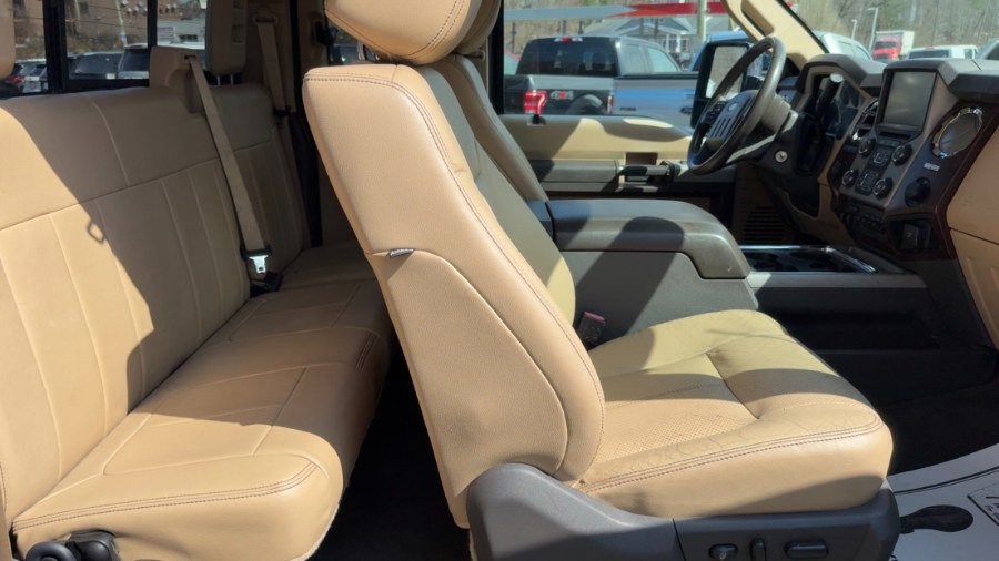 Used 2013 Ford F250 Lariat w/ Chrome Pkg image 11