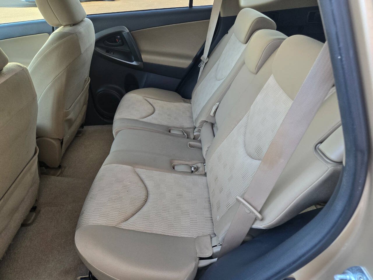 Used 2011 Toyota RAV4 4WD w/ Base L4 Extra Value Pkg image 19
