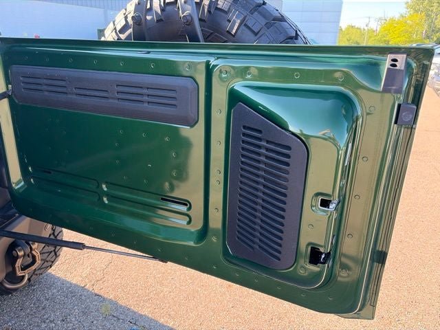 Used 2024 Ford Bronco Badlands AWD/4WD image 8