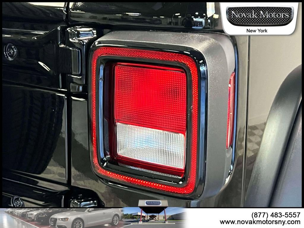 Used 2023 Jeep Wrangler Sport S AWD/4WD image 11