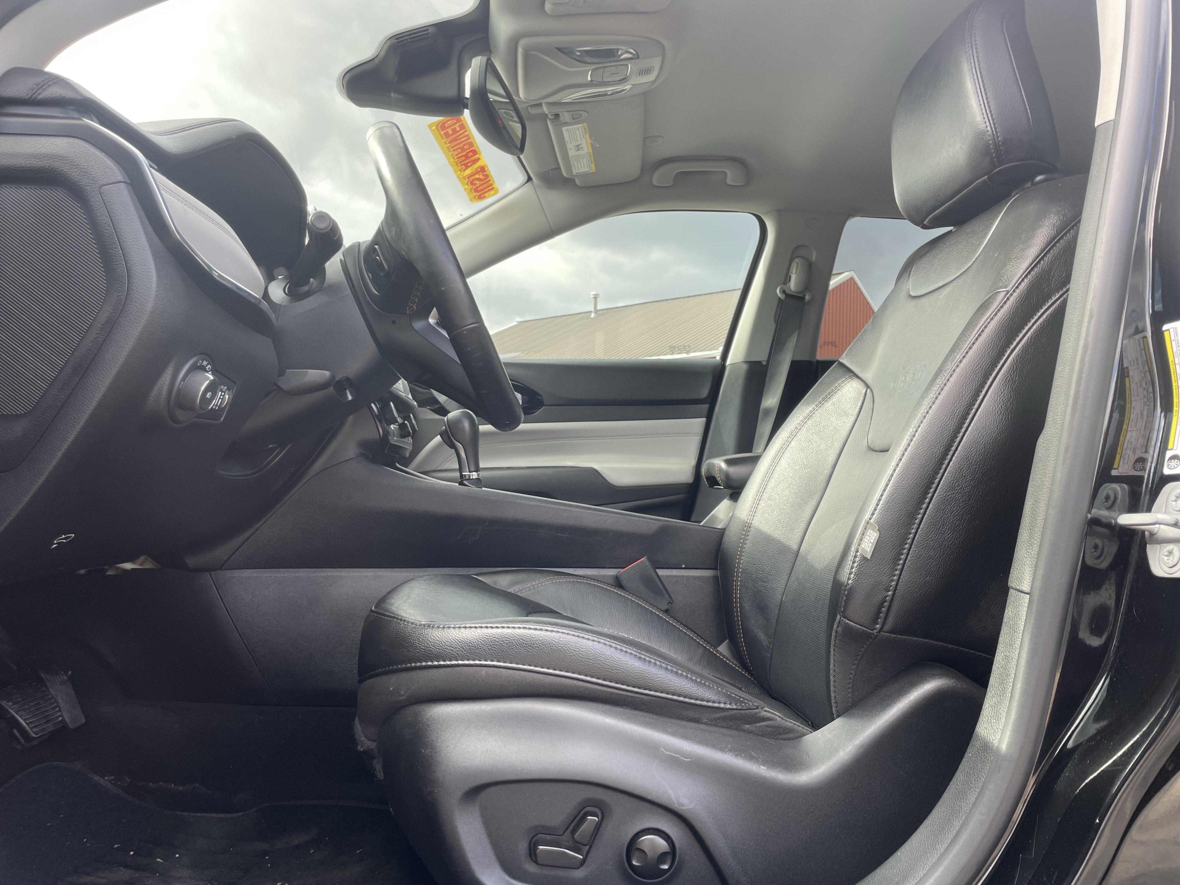 Used 2022 Jeep Compass Limited image 12