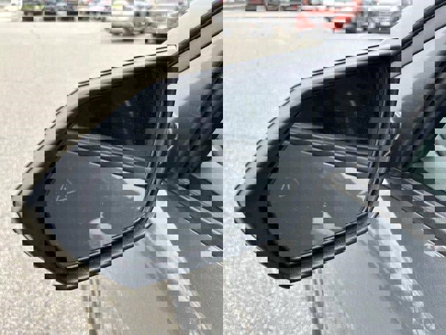 Used 2025 Hyundai Elantra Sport image 36