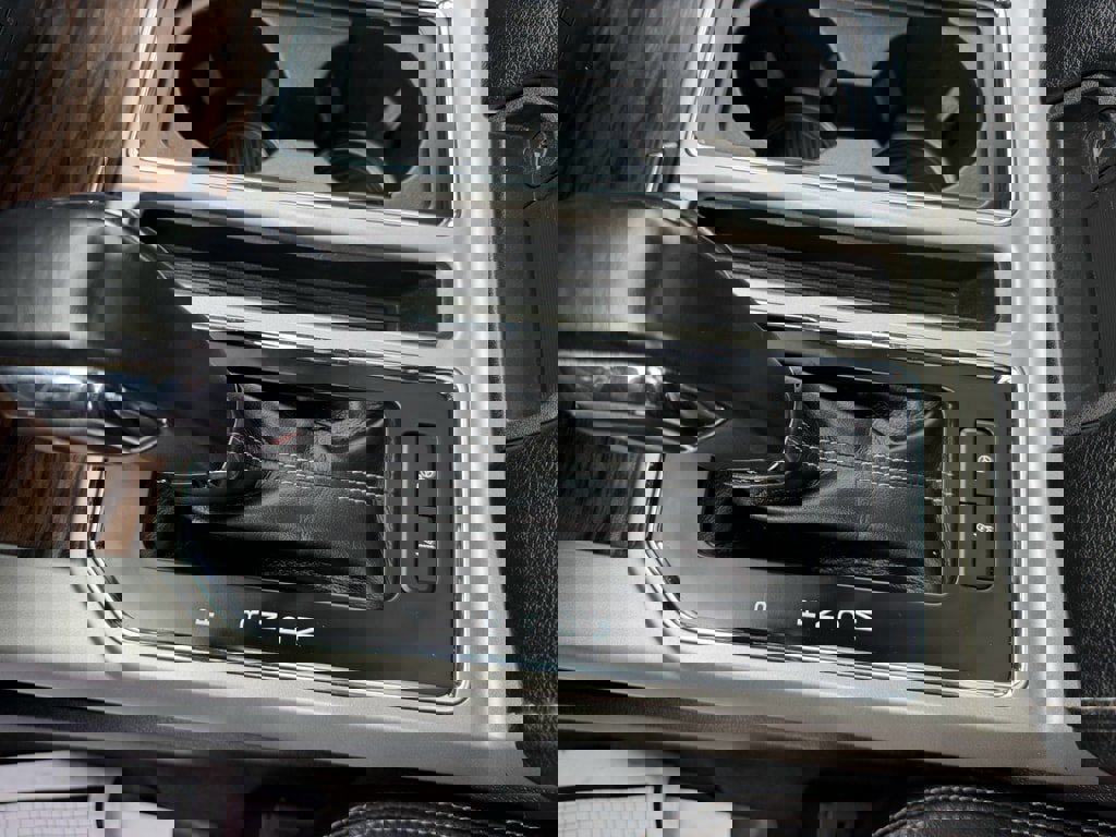 Used 2020 Ford F150 Lariat w/ Equipment Group 502A Luxury image 20