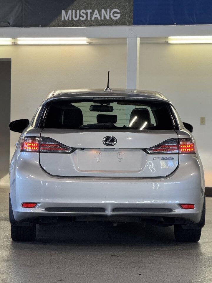 Used 2012 Lexus CT 200h Premium w/ Leather Pkg FWD image 10
