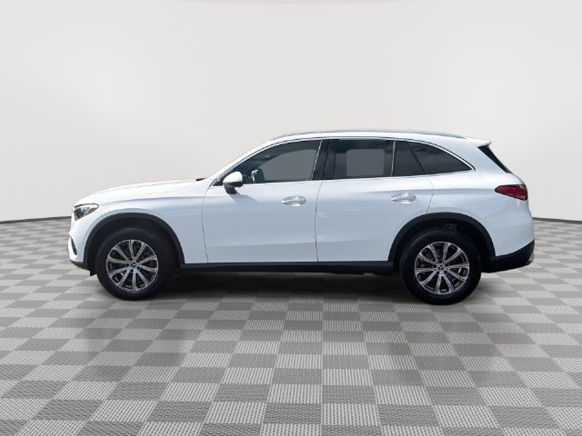 Used 2024 Mercedes-Benz GLC 300 4MATIC image 7