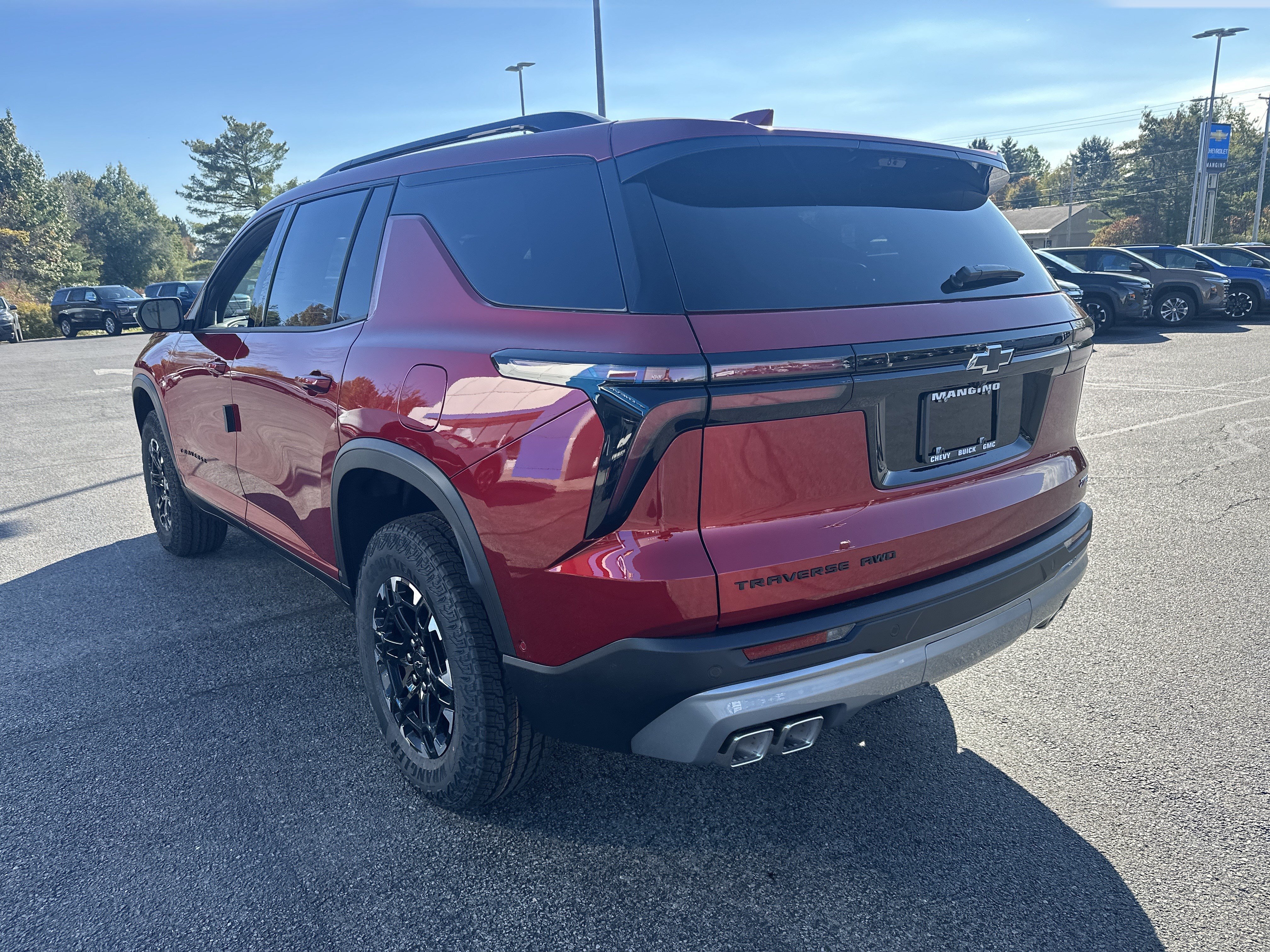 New 2027 Chevrolet Traverse Z71 w/ Enhanced Driving Package AWD/4WD image 4