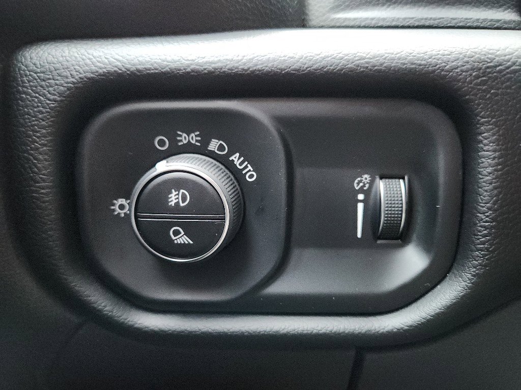 Used 2024 RAM 2500 Big Horn w/ Safety Group image 10