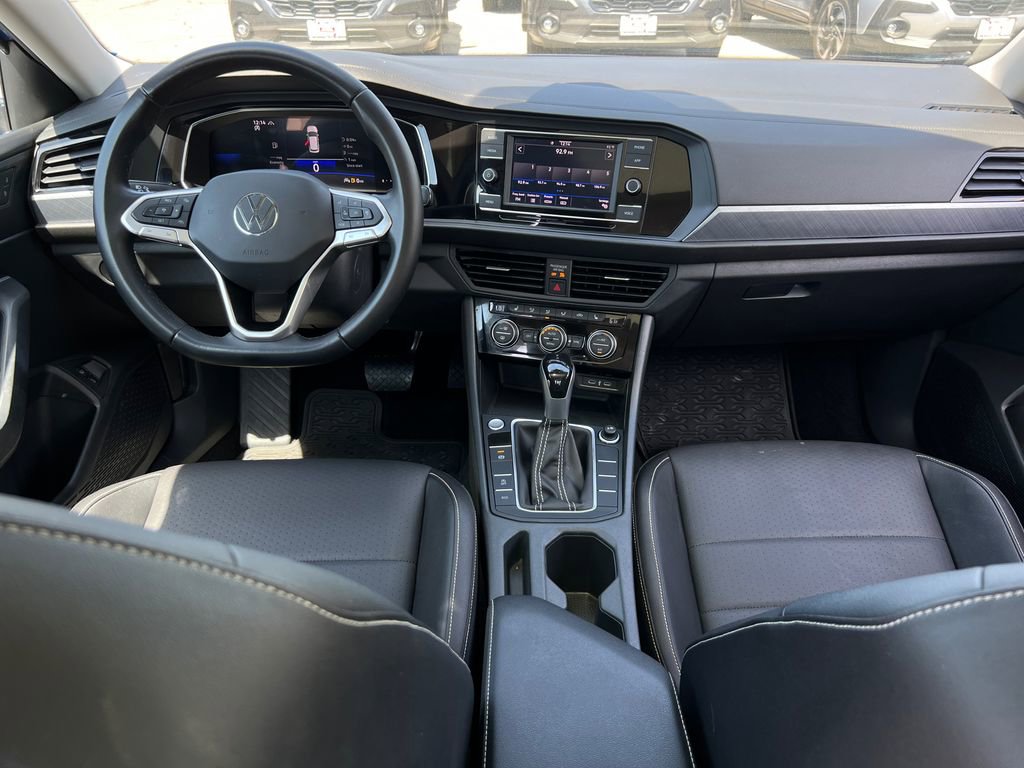 Certified 2023 Volkswagen Jetta SE image 13