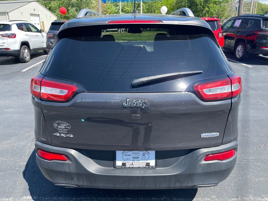 Used 2015 Jeep Cherokee Latitude w/ Cold Weather Group AWD/4WD image 6