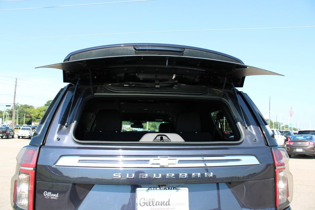 Used 2024 Chevrolet Suburban Premier RWD image 21