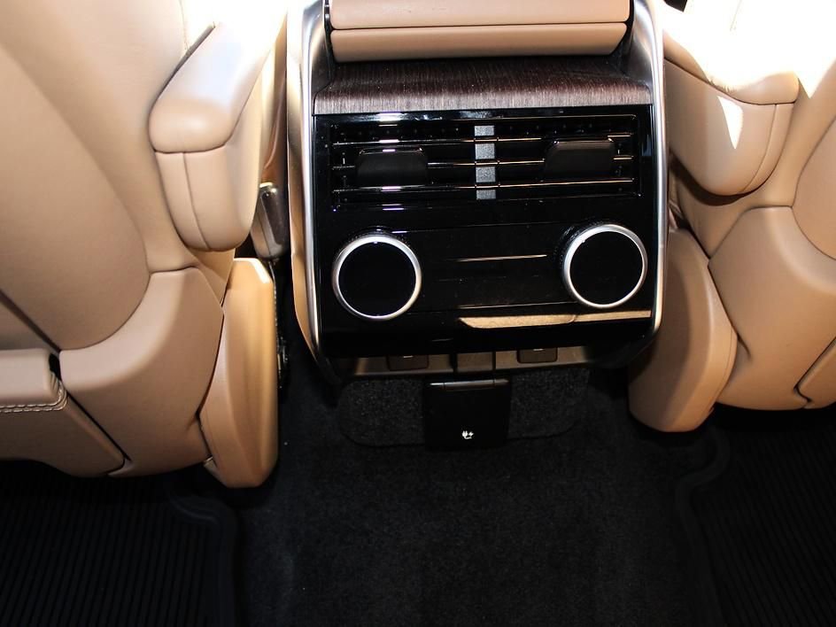 Used 2023 Land Rover Range Rover Long Wheelbase Autobiography image 47