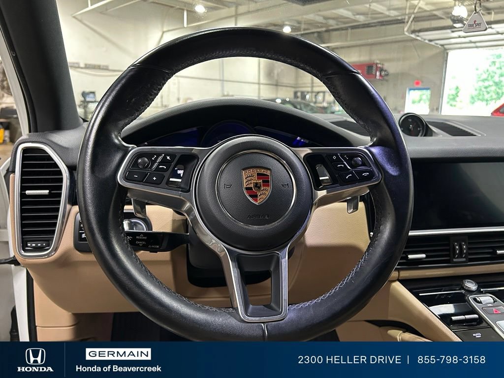 Used 2020 Porsche Cayenne AWD/4WD image 16
