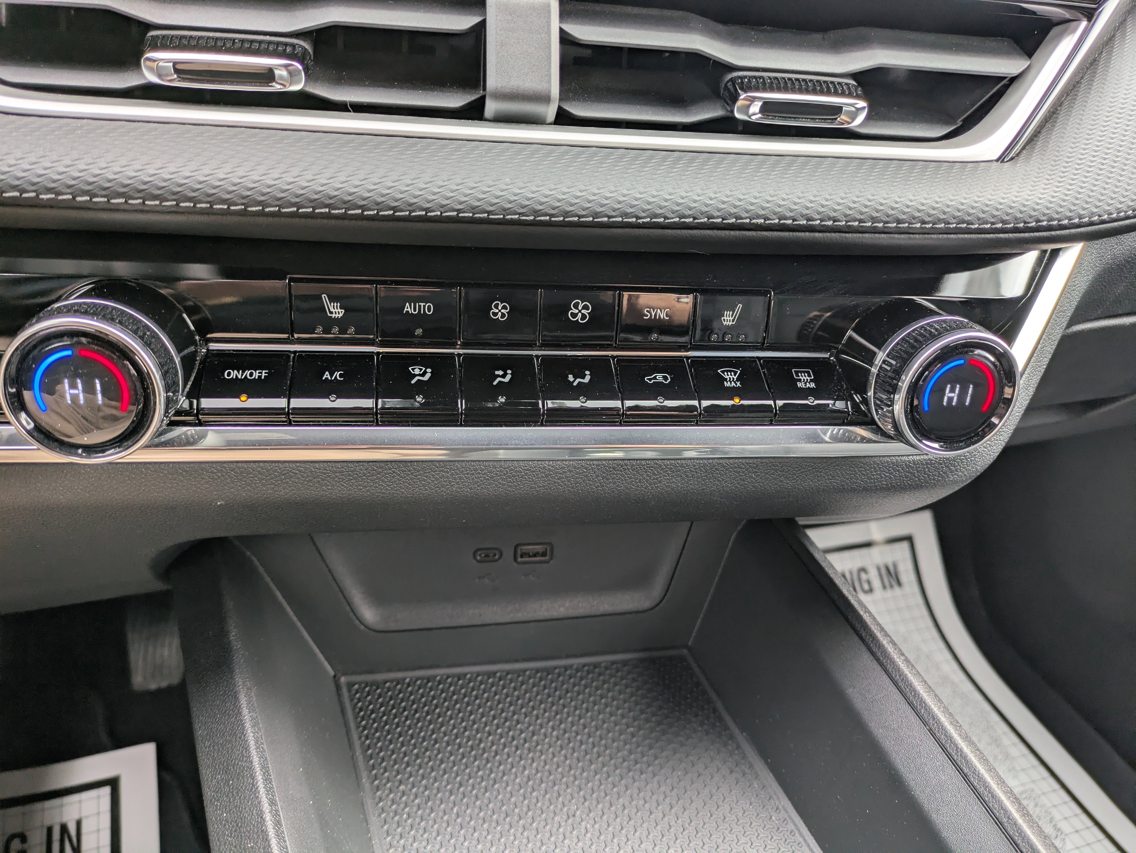 Used 2025 Chevrolet Equinox LT w/ Convenience Package II image 20