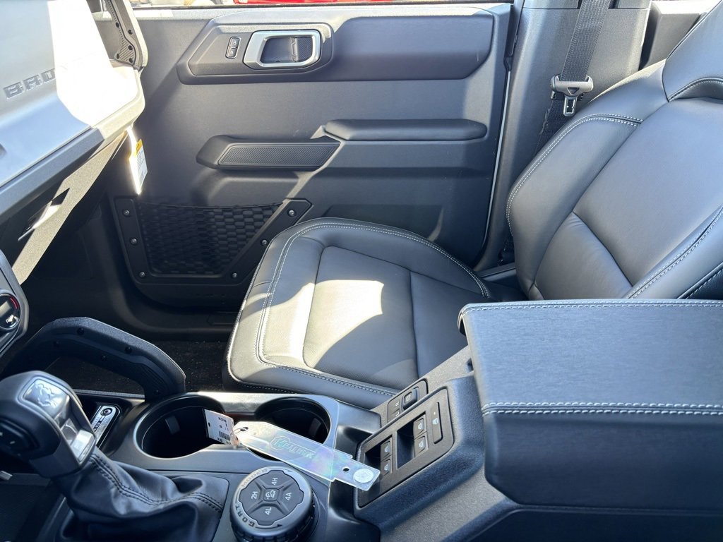 New 2025 Ford Bronco Outer Banks w/ Sasquatch Package image 15