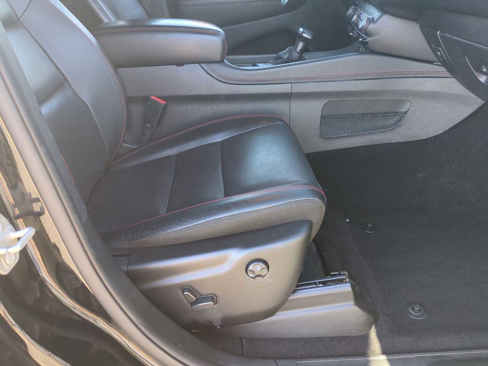 Used 2024 Dodge Durango GT image 29